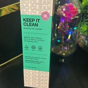 INNBEAUTY Keep It Clean
Hydrating Gel Cleanser